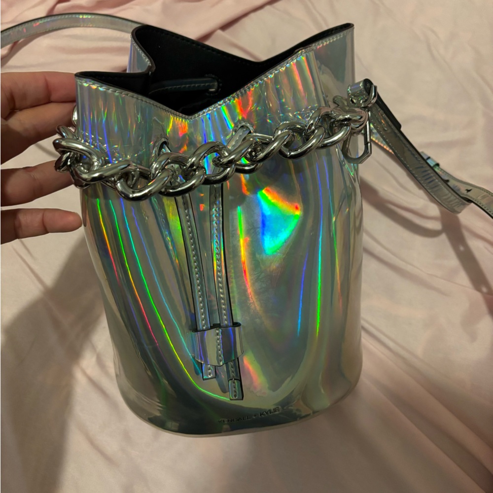 Kendall & kylie Holographic Bucket Bag - Picture 10 of 15